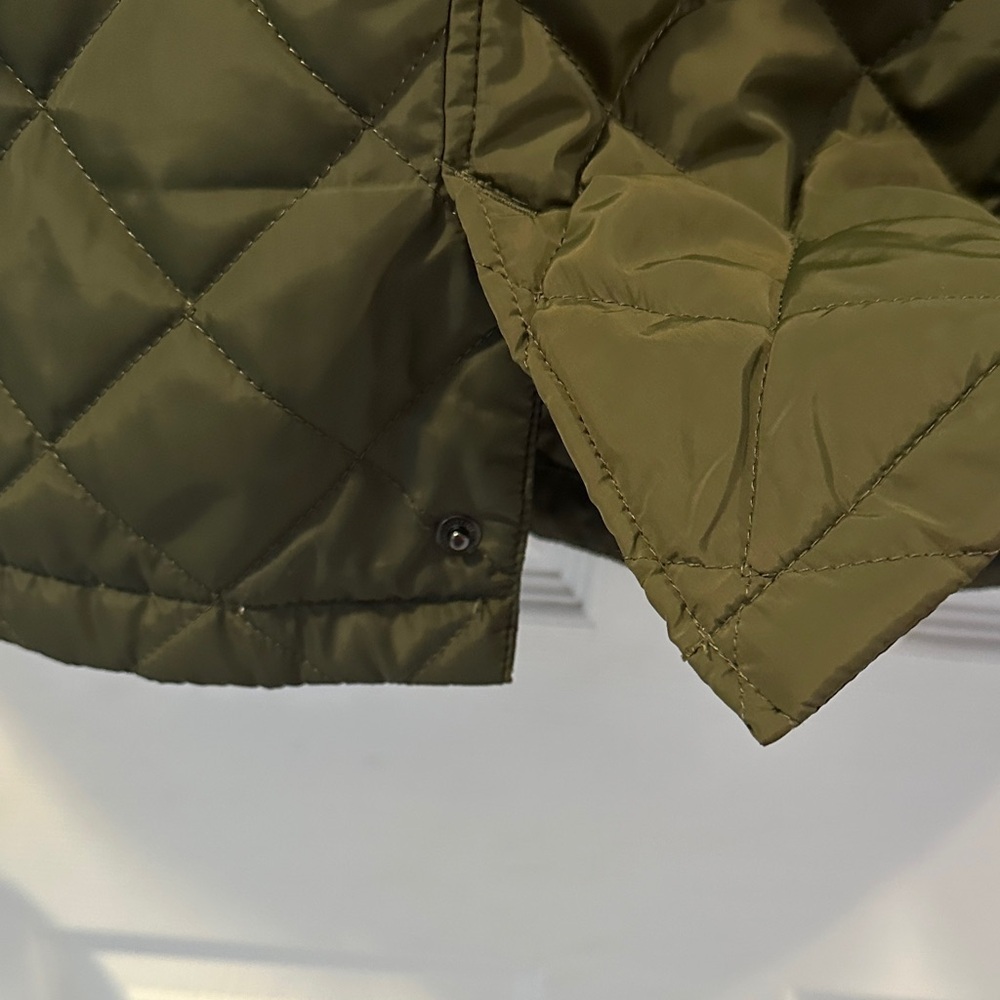 ROOTS Y2K Women’s Minimalist Olive Quilted Coat with Sleeve Patch Sz Lg - Picture 10 of 17
